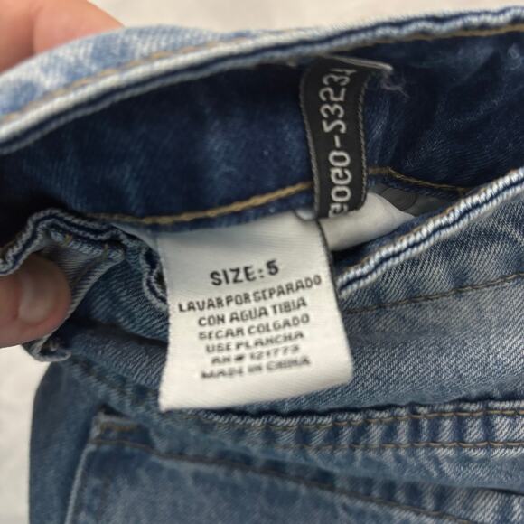 GOGO Distressed Mom Jeans Women’s Size 5 Light Wash Ripped High Rise Denim - Picture 3 of 4